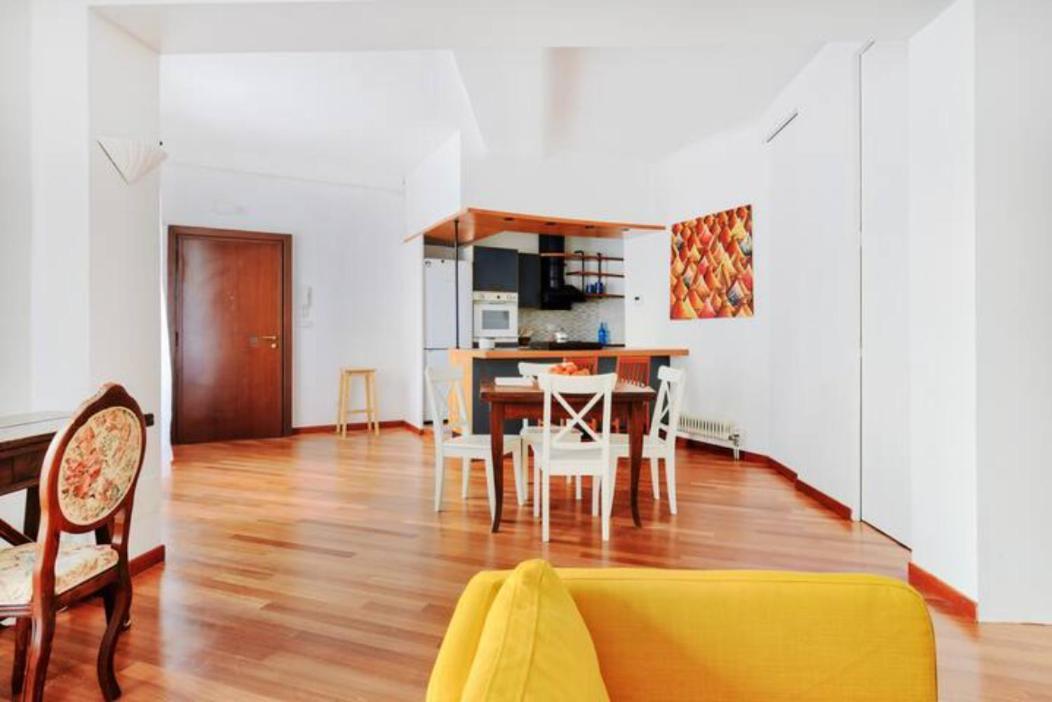 Pagano & Cenacolo Bright Apartment Milan Extérieur photo