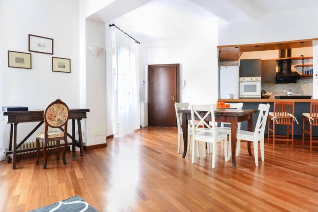 Pagano & Cenacolo Bright Apartment Milan Extérieur photo