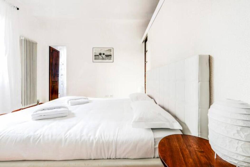 Pagano & Cenacolo Bright Apartment Milan Extérieur photo